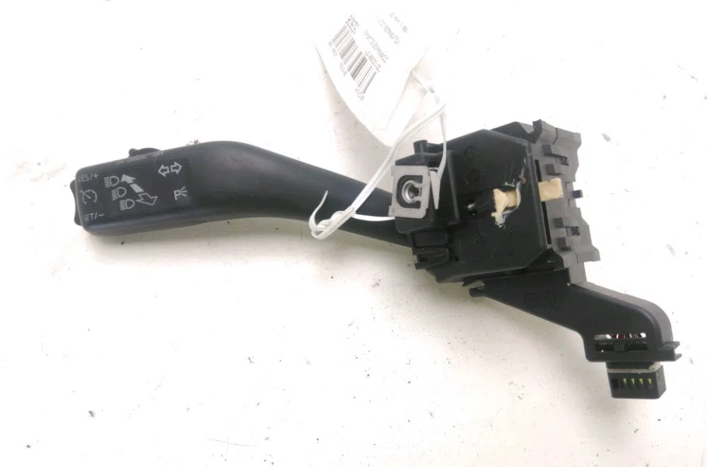 Commande eclairage Volkswagen GOLF V (1K1) 1.9 tdi (2003-2008) 5 portes occasion — photo 3