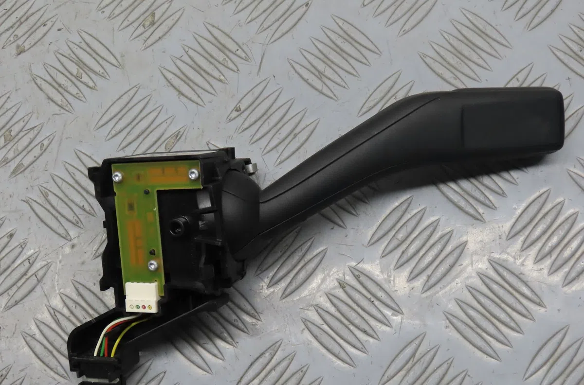 Commande eclairage Volkswagen GOLF V (1K1) 2.0 gti (2004-2009) occasion — photo 2