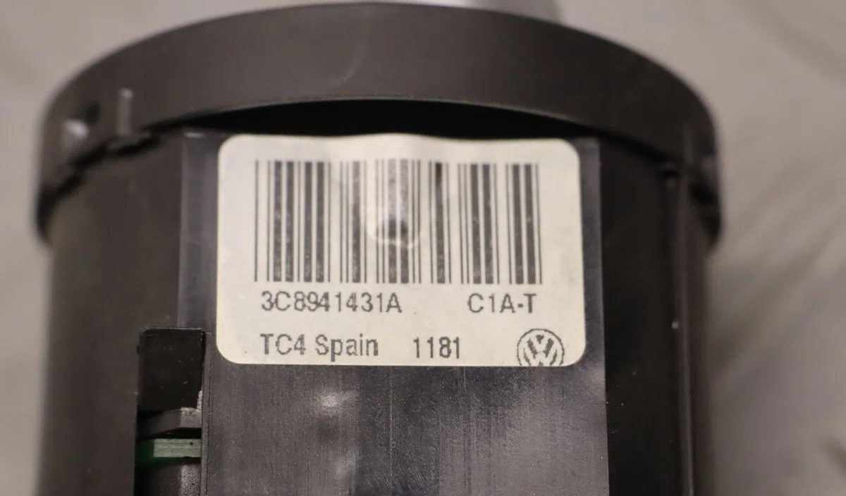 Commande eclairage Volkswagen PASSAT B7 Variant (365) 1.6 tdi (2010-2014) occasion — photo 2