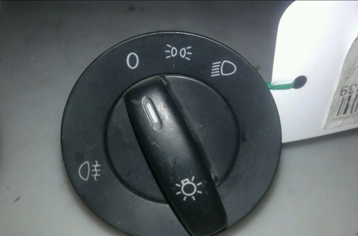 Commande eclairage VOLKSWAGEN TOURAN I 2006 occasion — photo 3
