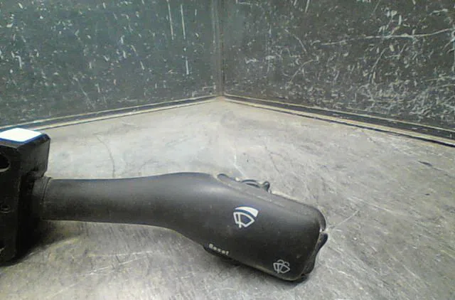 Commande essuie glace AUDI A2 2001 occasion — photo 4