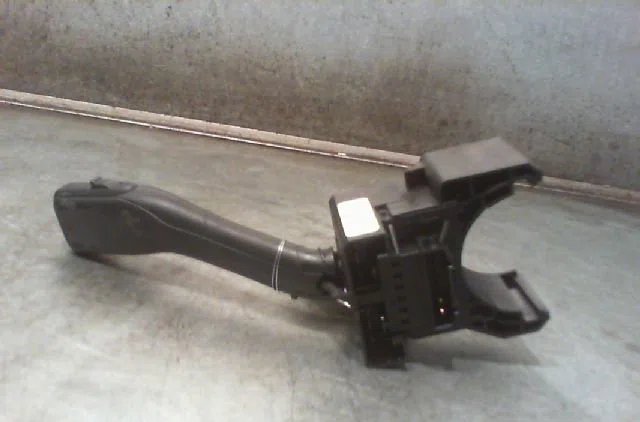 Commande essuie glace AUDI A3 2000 occasion — photo 2