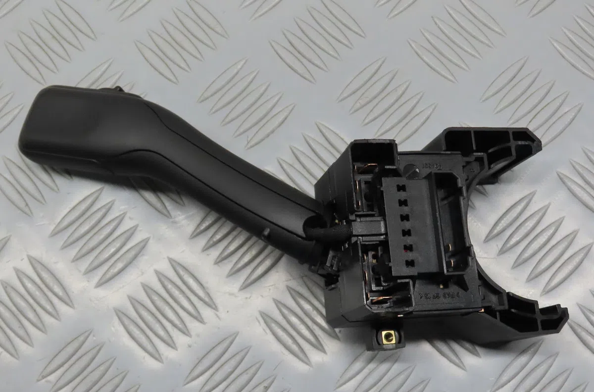 Commande essuie glace Audi A3 (8L1) 1.8 t (1996-2003) occasion — photo 2