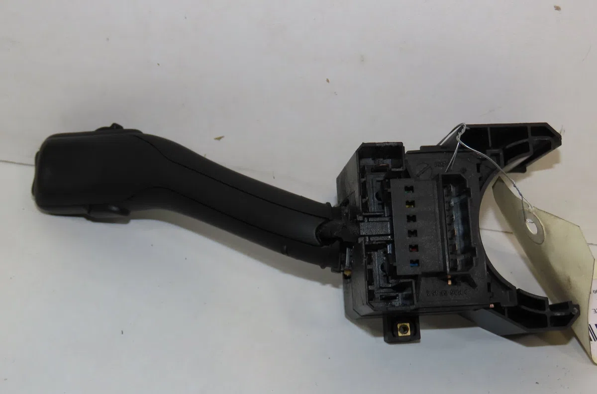 Commande essuie glace Audi A3 (8L1) 1.9 tdi (1996-2001) occasion — photo 2