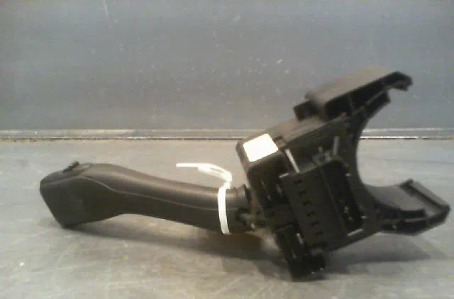 Commande essuie glace Audi A3 (8L1) 1.9 tdi (1996-2001) occasion — photo 2