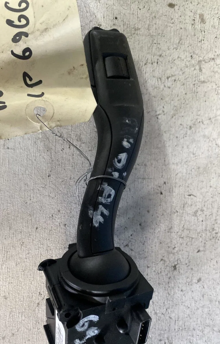 Commande essuie glace Audi A4 B7 (8EC) 2.0 tdi (2004-2008) occasion — photo 2