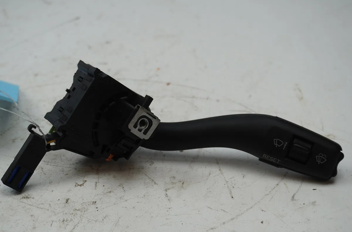 Commande essuie glace Audi TT Roadster (8J9) 2.0 tfsi (2010-2014) occasion — photo 2