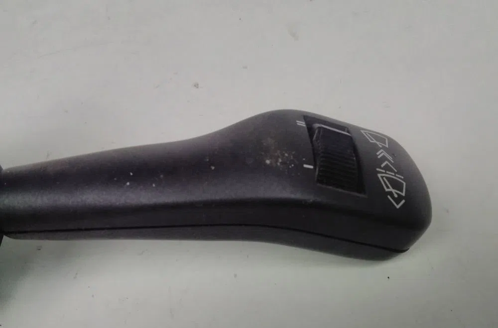 Commande essuie glace BMW SERIE 3 2004 occasion — photo 3