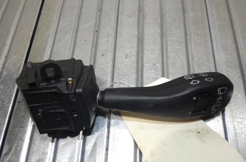 Commande essuie glace BMW SERIE 3 E46 TOURING PHASE 2 BREAK occasion — photo 2