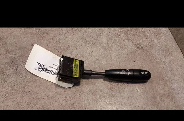 Commande essuie glace Chevrolet AVEO - KALOS 3-5 portes (T200) 1.4 (2005-2008) occasion — photo 4