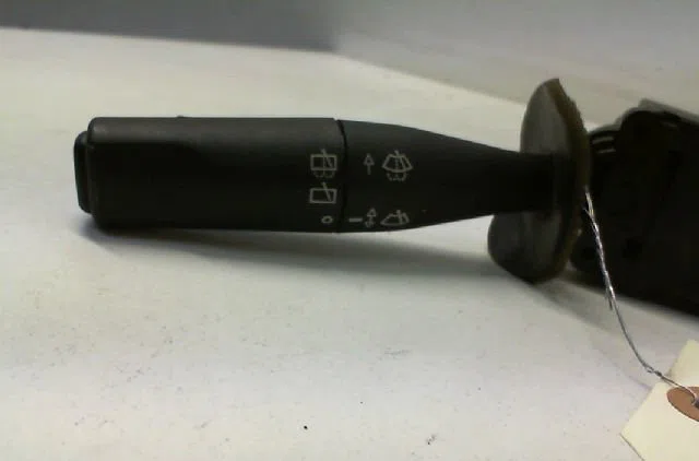 Commande essuie glace CITROEN SAXO Phase 2 09-1999--12-2004 1.1i 60ch occasion — photo 3