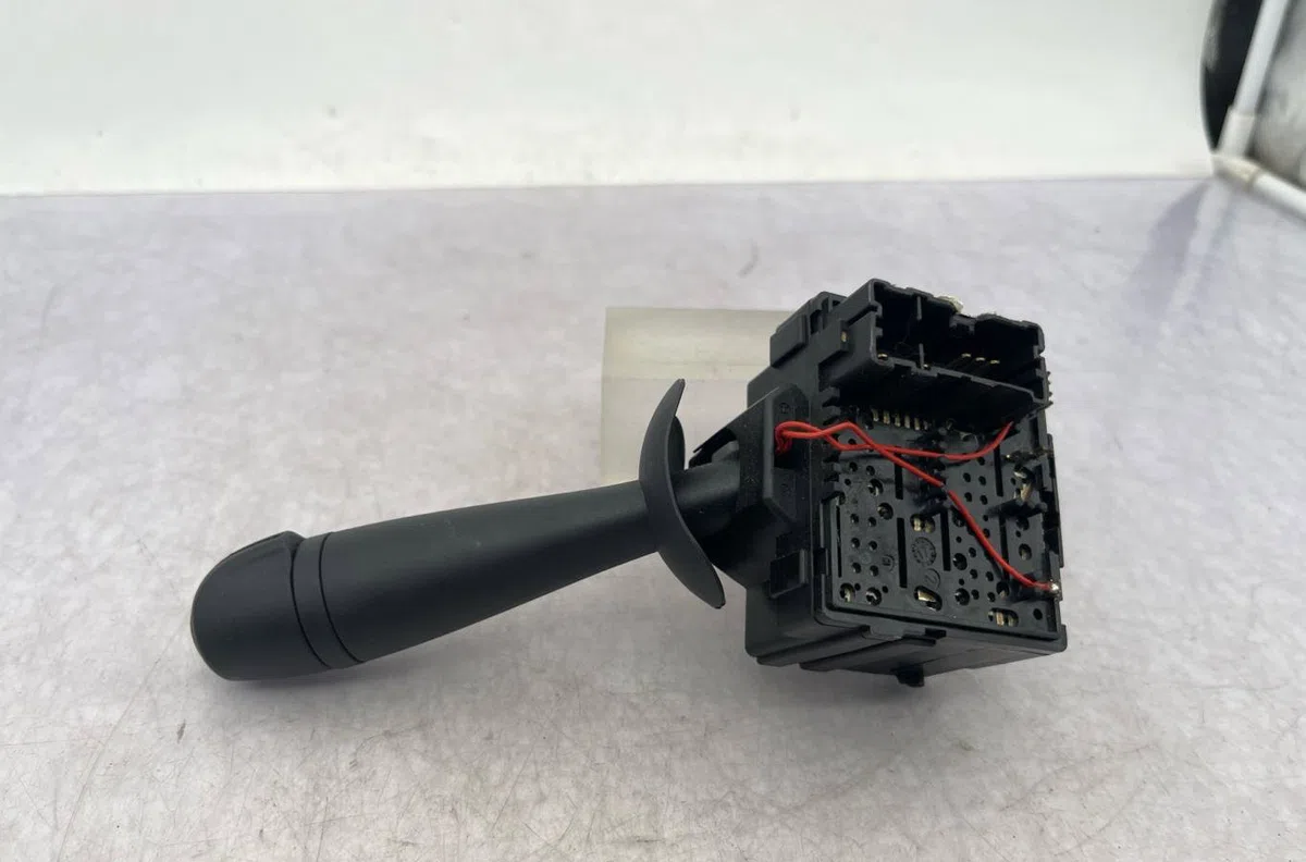Commande essuie glace DACIA DUSTER 1 PHASE 2 occasion