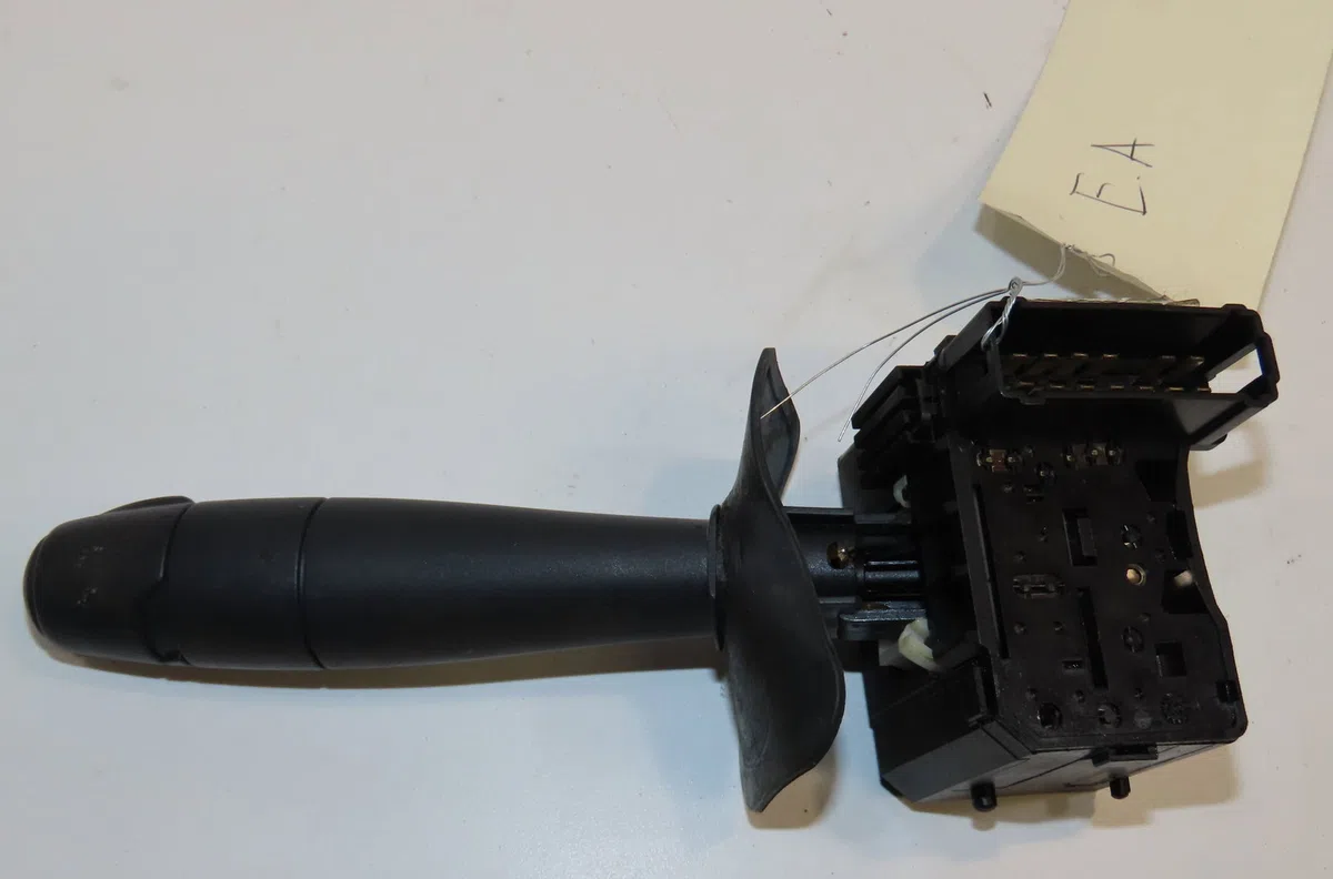 Commande essuie glace Dacia LOGAN MCV (KS_) 1.6 (ks0b, ks0d, ks0f) (2007-2013) occasion — photo 2