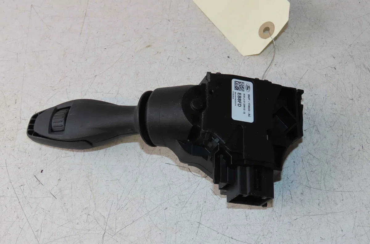 Commande essuie glace FORD FIESTA VI occasion — photo 2
