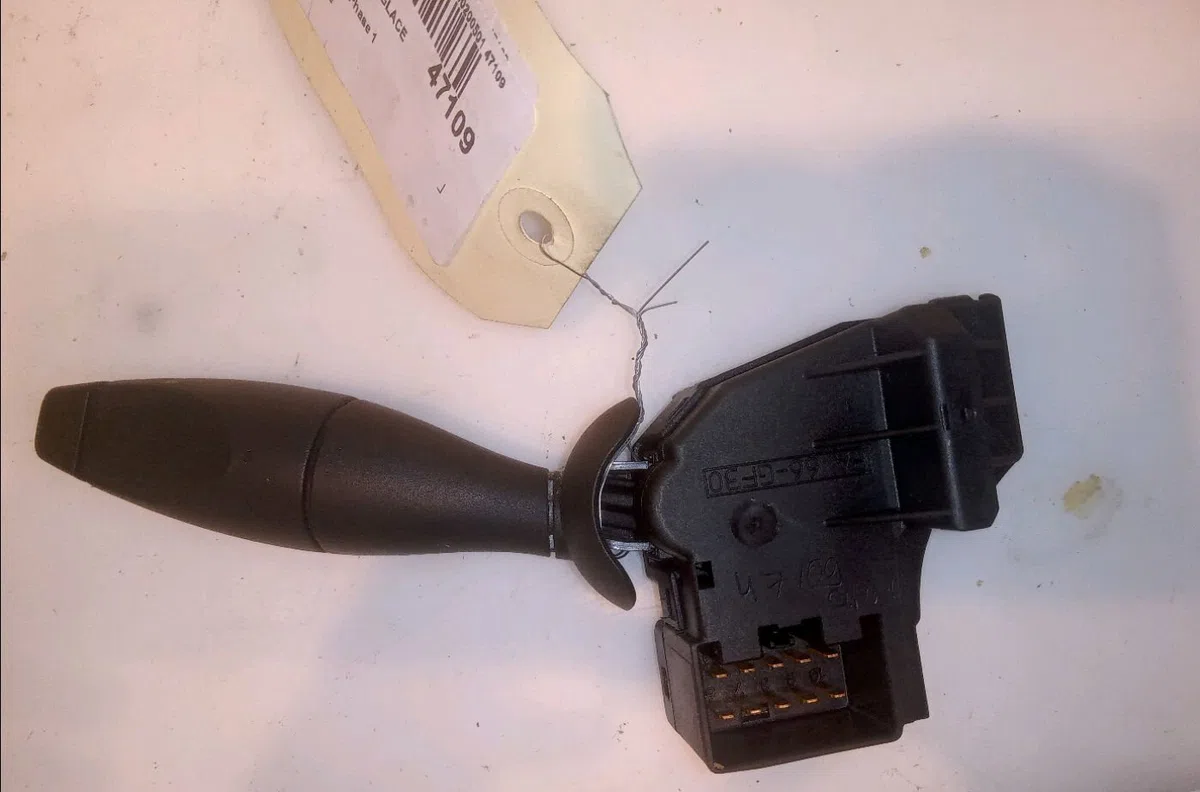 Commande essuie glace Ford FOCUS I (DAW, DBW) 1.8 16v (1998-2004) occasion — photo 2