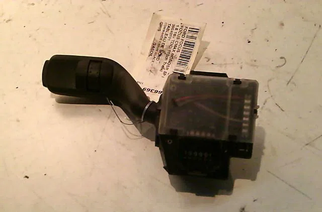 Commande essuie glace FORD FOCUS occasion — photo 4