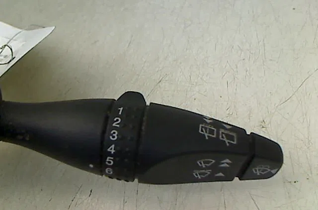 Commande essuie glace Ford MONDEO III Clipper (BWY) 2.0 16v tddi - tdci (2000-2007) occasion — photo 2