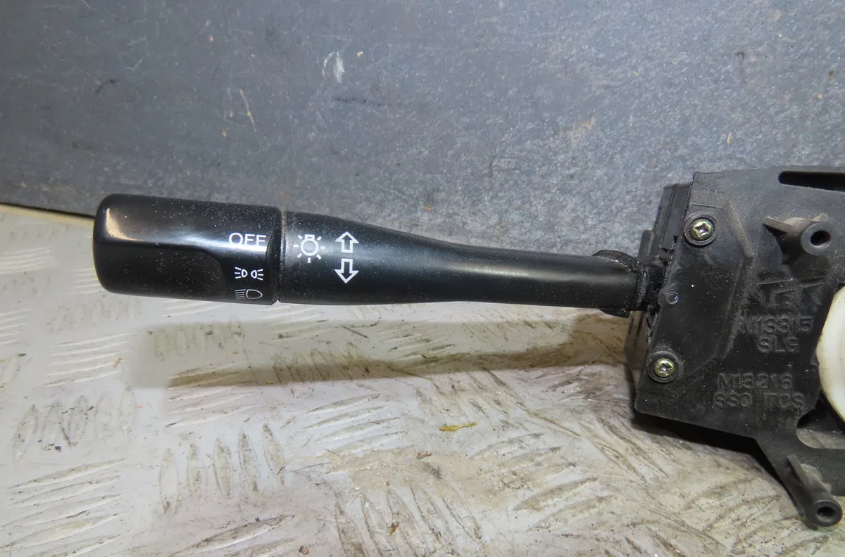 Commande essuie glace Honda PRELUDE IV (BB_) 2.0 i 16v (bb3) (1992-1996) occasion — photo 2