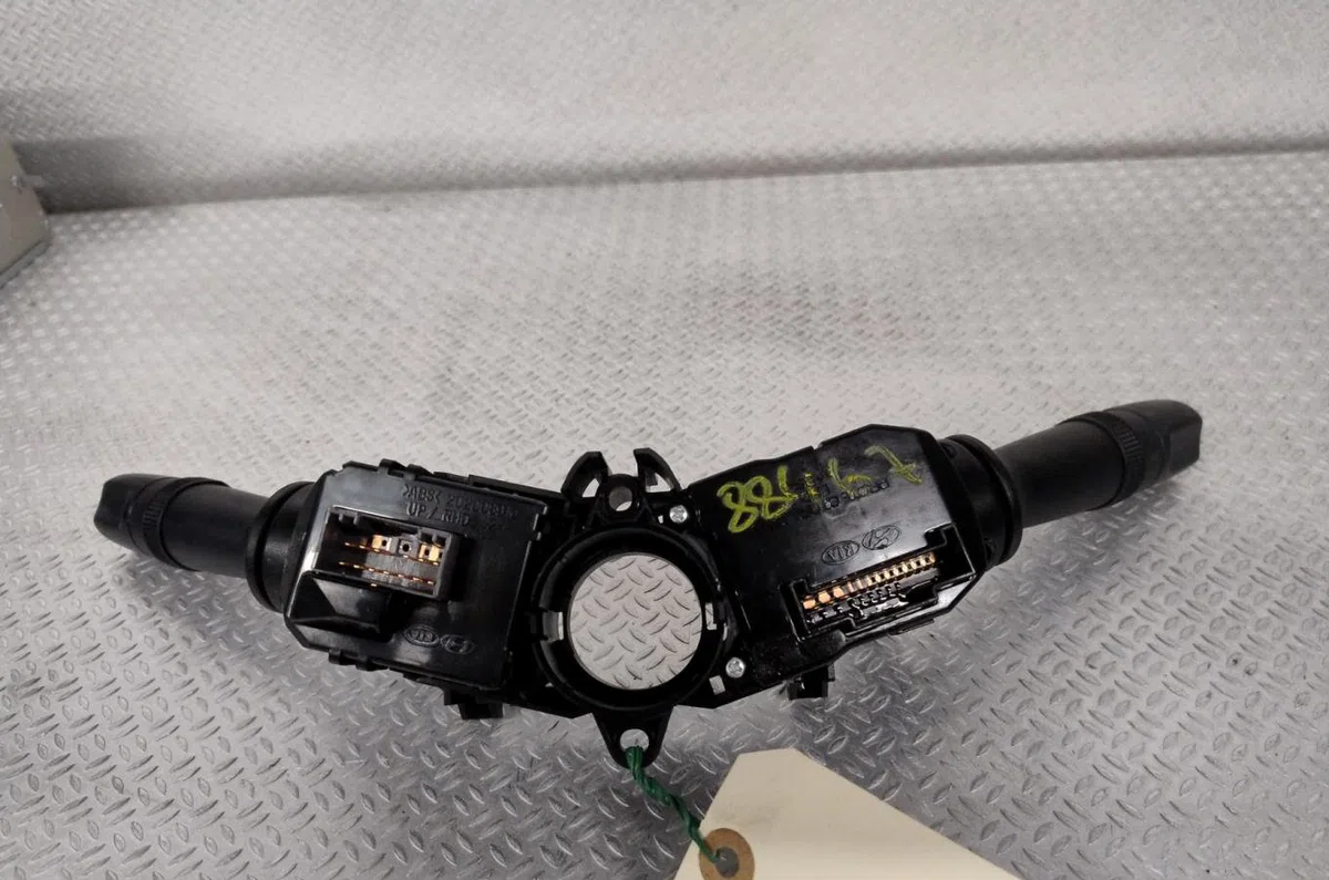 Commande essuie glace KIA RIO 3  RIO 3 PHASE 2 occasion — photo 3