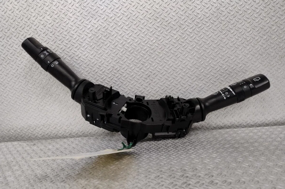 Commande essuie glace KIA RIO 3  RIO 3 PHASE 2 occasion — photo 4