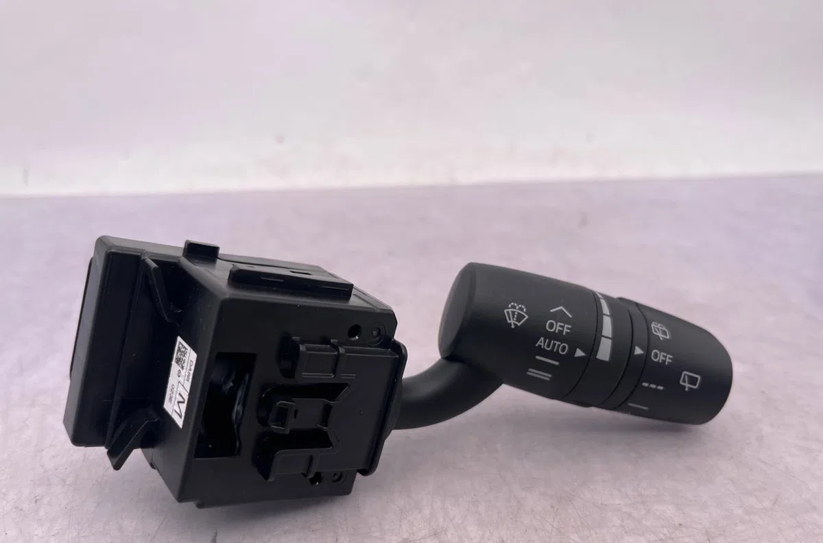 Commande essuie glace MAZDA 2 3 PHASE 2 occasion — photo 2