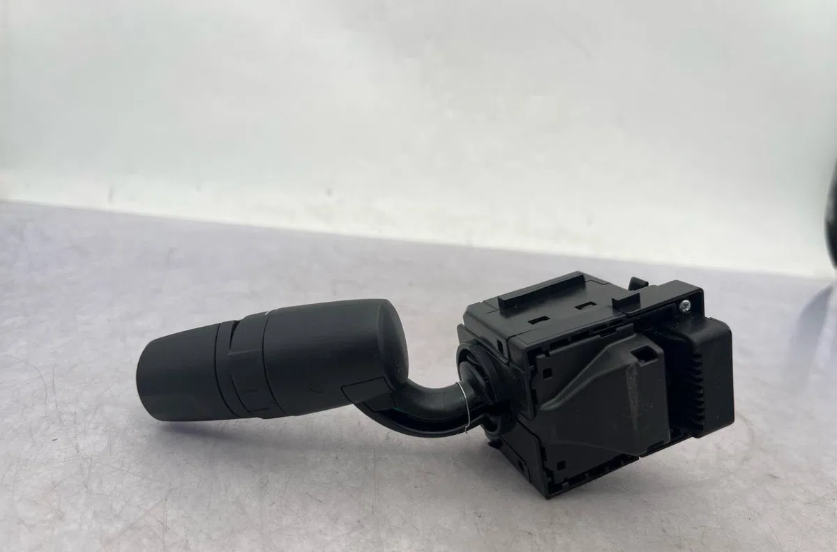 Commande essuie glace MAZDA 2 3 PHASE 2 occasion — photo 3