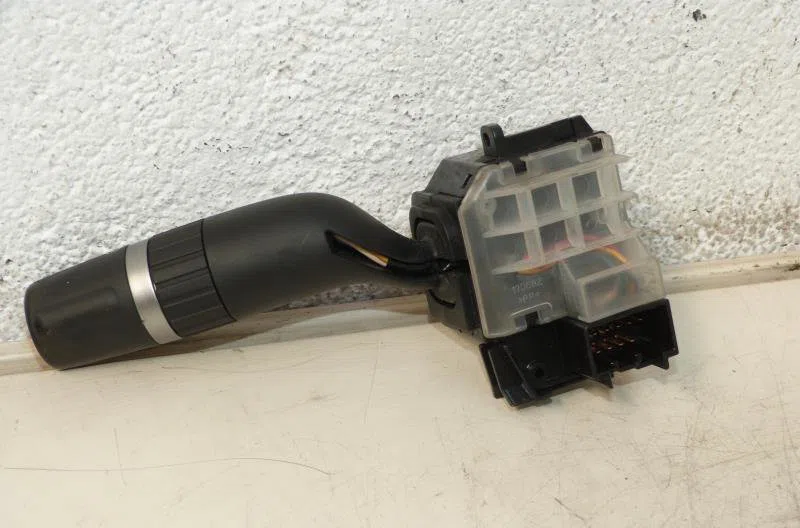 Commande essuie glace MAZDA 3 2 PHASE 1 occasion — photo 2