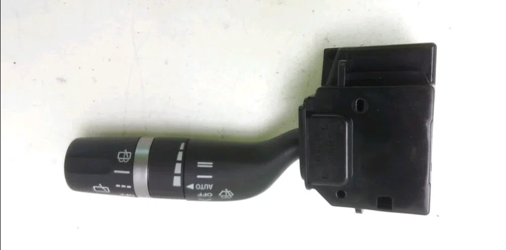 Commande essuie glace Mazda 3 (BL) 1.6 mzr (bl14) (2008-2014) occasion — photo 2