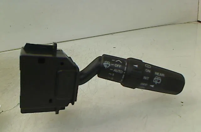 Commande essuie glace MAZDA 3 I 2007 occasion — photo 3