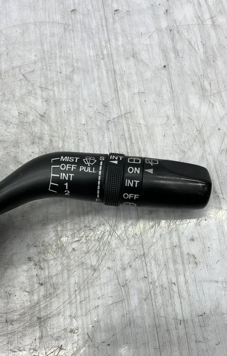 Commande essuie glace MAZDA 626 4 PHASE 2 occasion — photo 3