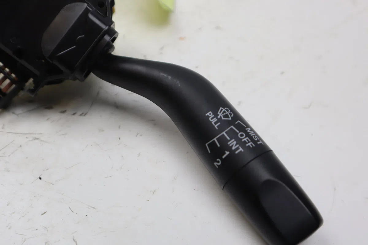 Commande essuie glace Mazda MX-5 III (NC) 1.8 (nc18) (2005-2014) occasion — photo 2