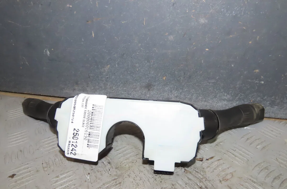 Commande essuie glace Nissan JUKE (F15) 1.6 (2010) 5 portes occasion — photo 2
