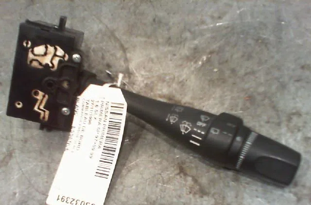 Commande essuie glace NISSAN PRIMERA 1996 occasion — photo 3