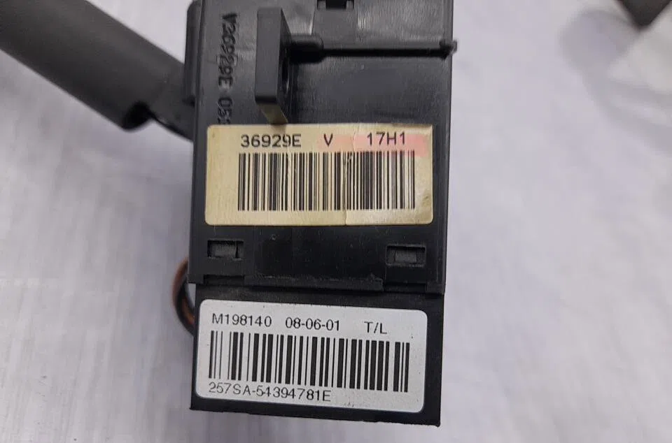 Commande essuie glace NISSAN PRIMERA 2 PHASE 1 BREAK occasion — photo 2