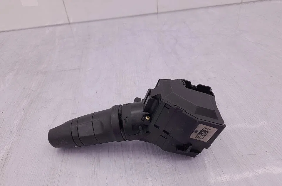Commande essuie glace NISSAN PRIMERA 3 BREAK occasion — photo 4