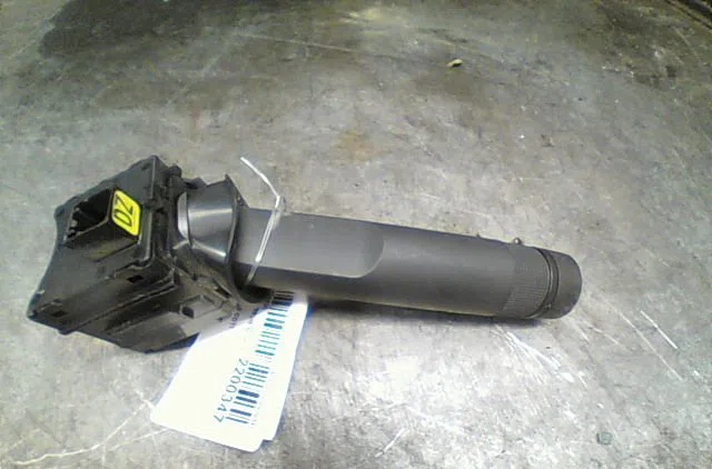Commande essuie glace Opel ASTRA J (P10) 2.0 cdti (68) (2009-2015) occasion — photo 3