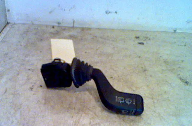 Commande essuie glace OPEL CORSA II 1995 occasion — photo 2