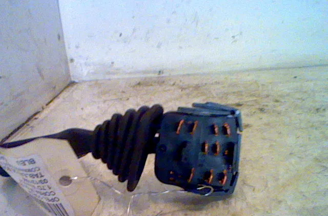 Commande essuie glace OPEL CORSA II 2000 occasion — photo 2