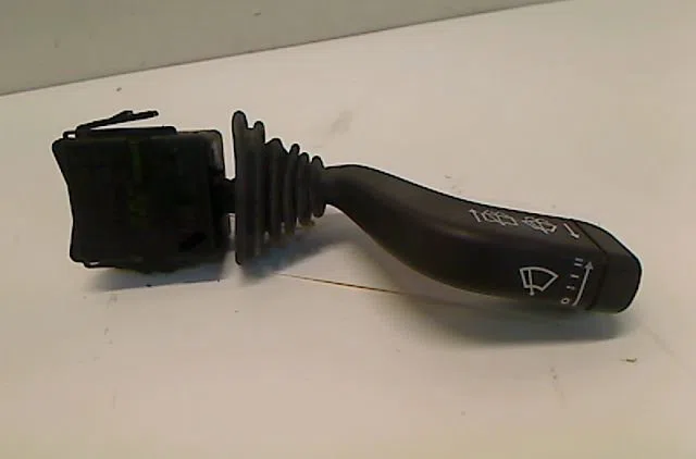 Commande essuie glace OPEL CORSA III 2004 occasion — photo 4