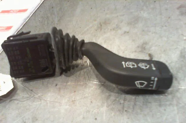 Commande essuie glace OPEL MERIVA 2010 occasion — photo 2