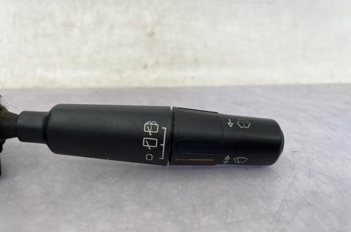 Commande essuie glace PEUGEOT 106 PHASE 1 occasion — photo 3