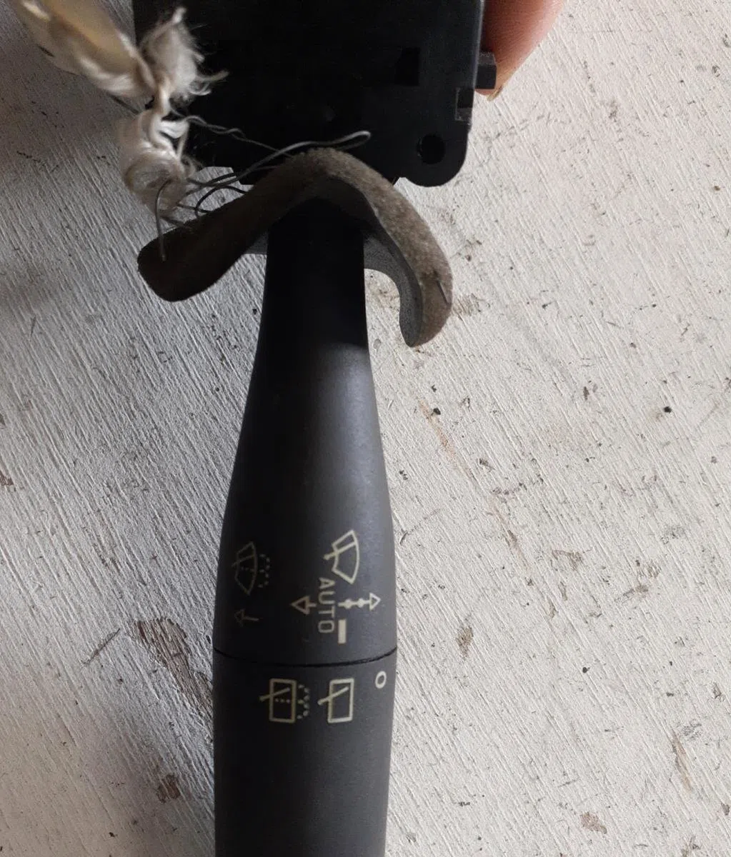 Commande essuie glace Peugeot 206 3-5 portes (2A-C) 2.0 hdi 90 (1999-2009) 5 portes occasion — photo 2