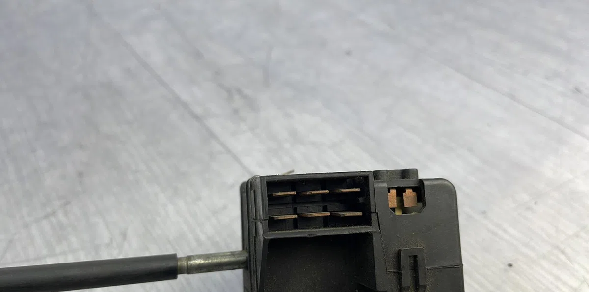 Commande essuie glace PEUGEOT 305 PHASE 2 BREAK occasion — photo 2