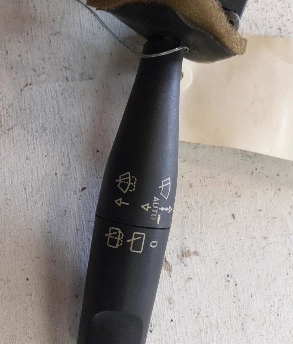 Commande essuie glace Peugeot 306 3-5 portes (7A, 7C, N3, N5) 1.9 dt (1993-2001) occasion — photo 2