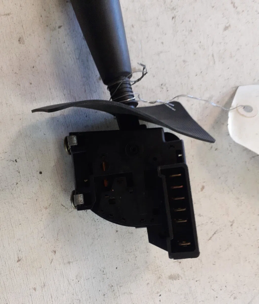 Commande essuie glace Peugeot 405 I (15B) 1.9 (1989-1992) occasion — photo 2
