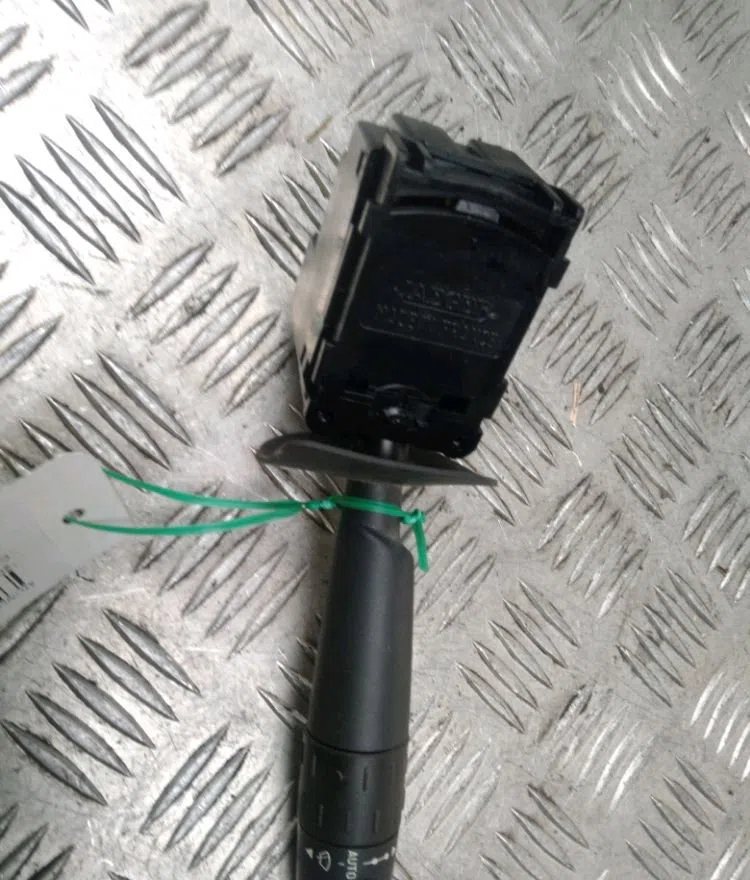 Commande essuie glace Peugeot 406 (8B) 2.0 16v (2000-2004) occasion — photo 3