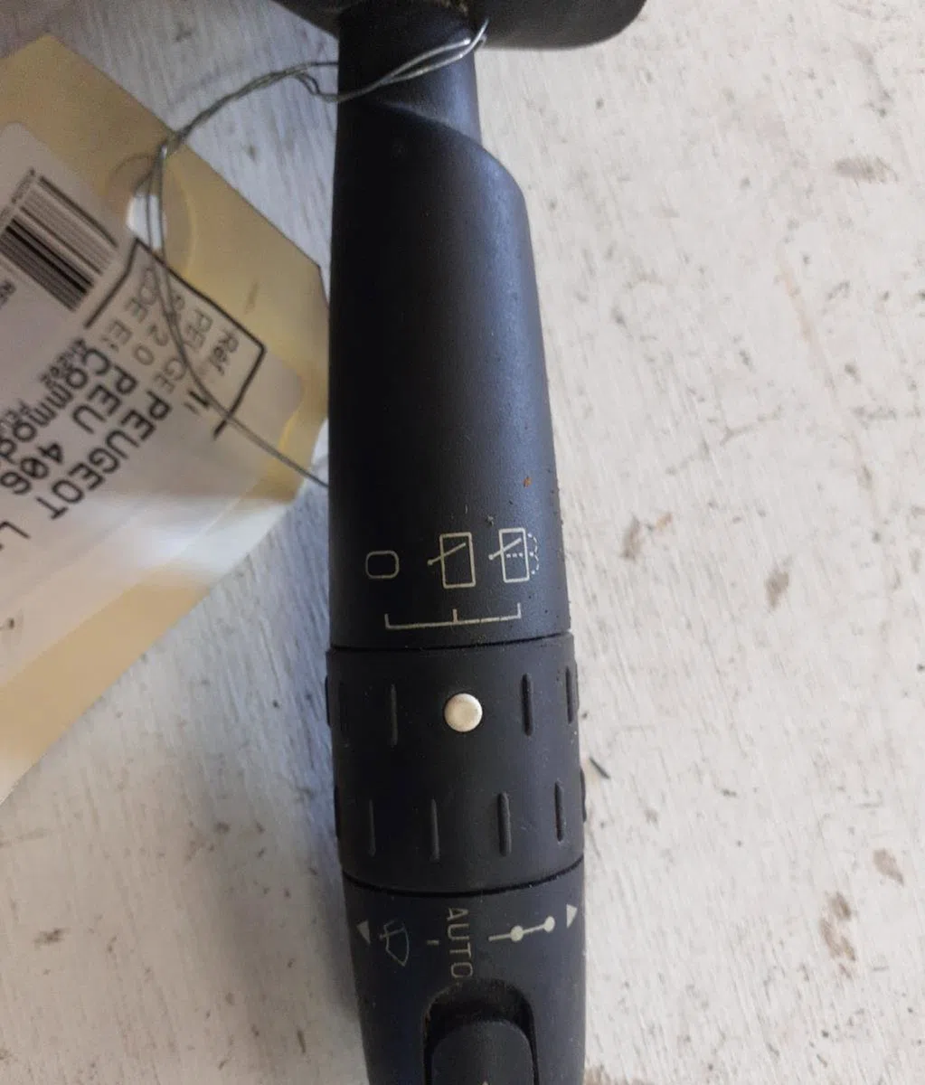 Commande essuie glace Peugeot 406 Break (8E-F) 2.0 hdi 110 (1999-2004) 5 portes occasion — photo 2