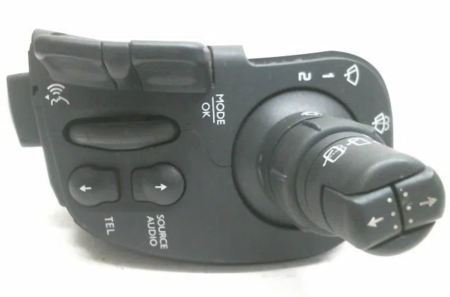Commande essuie glace RENAULT CLIO 1.6I 16V - 100 - BVA XV DE FRANCE occasion — photo 2