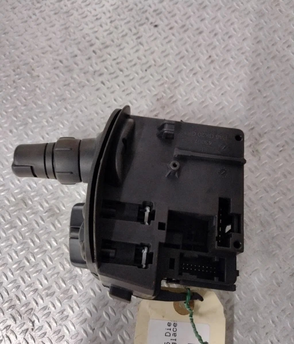 Commande essuie glace RENAULT CLIO 3  CLIO 3 PHASE 2 occasion — photo 3