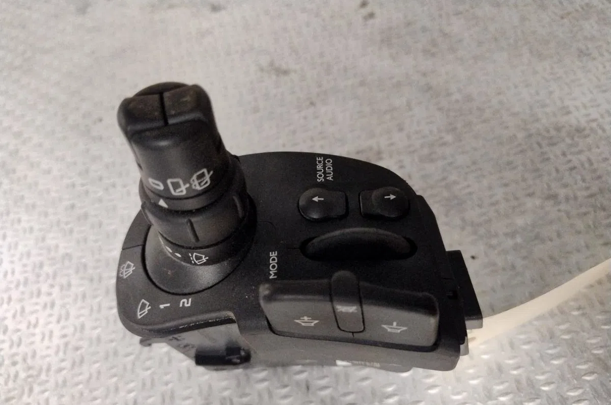 Commande essuie glace RENAULT CLIO 3  CLIO 3 PHASE 2 occasion — photo 4